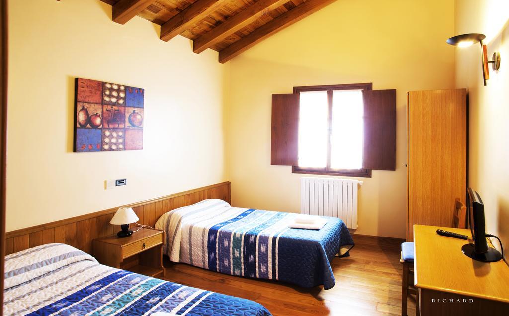Hostal Musunzar Leitza  Ngoại thất bức ảnh