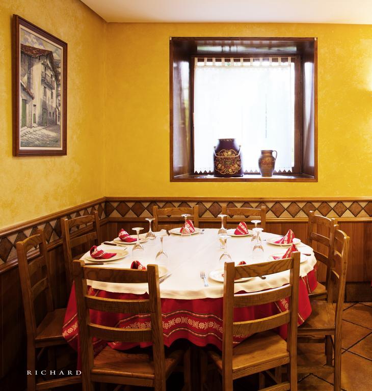 Hostal Musunzar Leitza  Ngoại thất bức ảnh