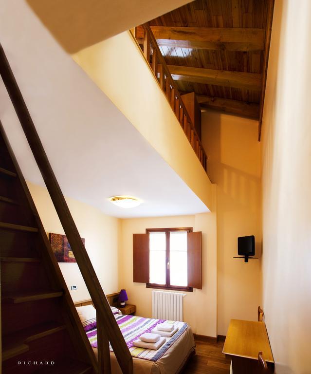 Hostal Musunzar Leitza  Ngoại thất bức ảnh