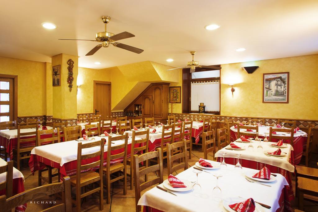 Hostal Musunzar Leitza  Ngoại thất bức ảnh